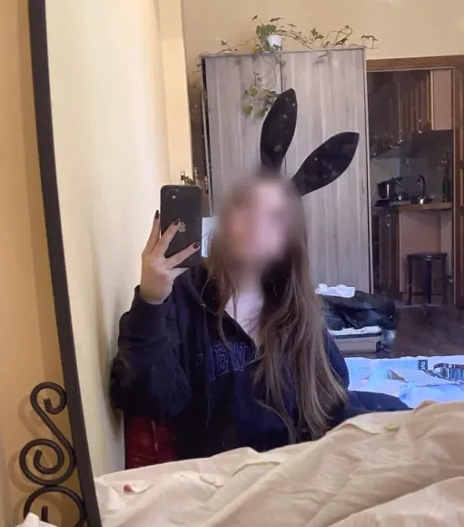 Alina, 19