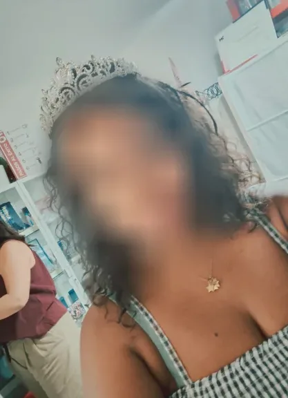 Annika, 37