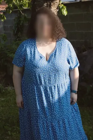Büsra, 22