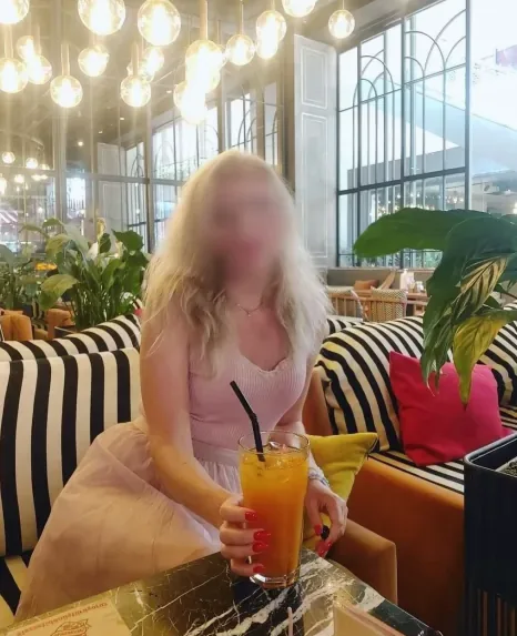 Carina, 38