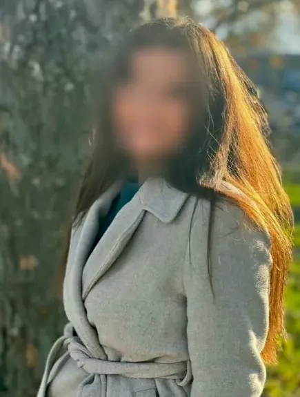 Claudia, 29