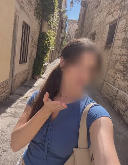 Elena, 26