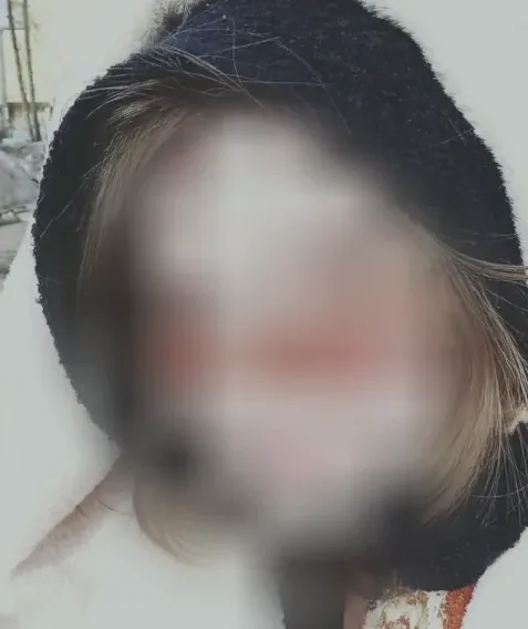 Emilia, 19