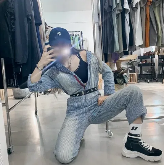 Emilia, 28