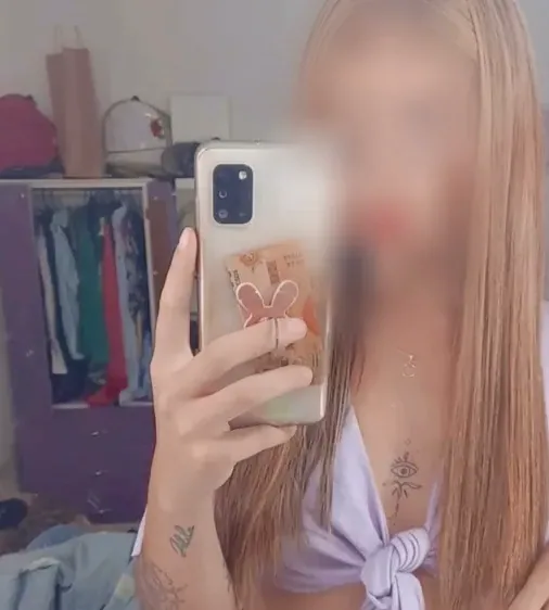 Isabell, 33