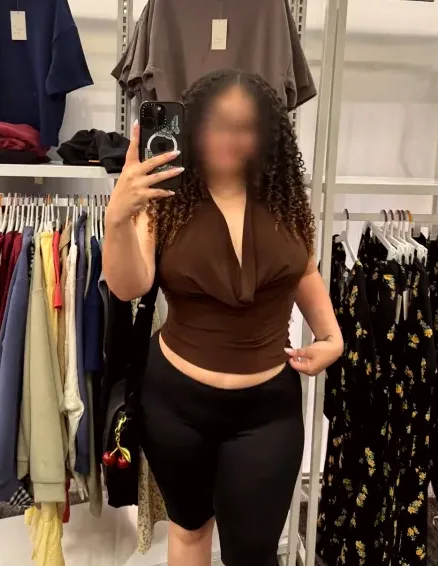Jasmin, 30