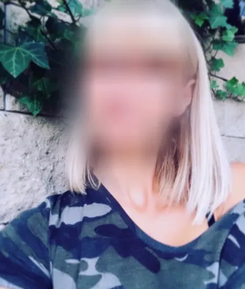 Juliane, 39