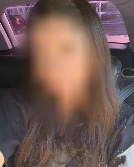 Melanie, 28