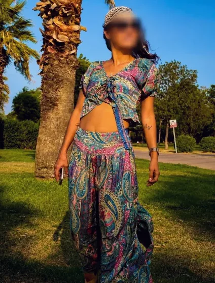 Melanie, 33