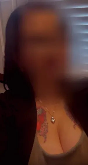 Melina, 39
