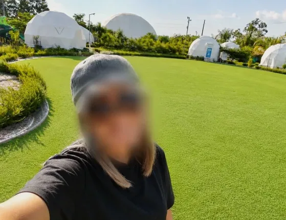 Nicole, 35
