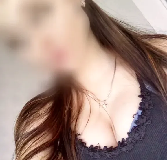 Pauline, 26