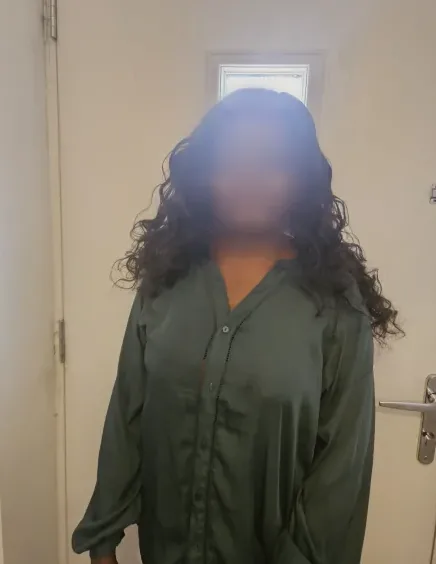 Pauline, 33